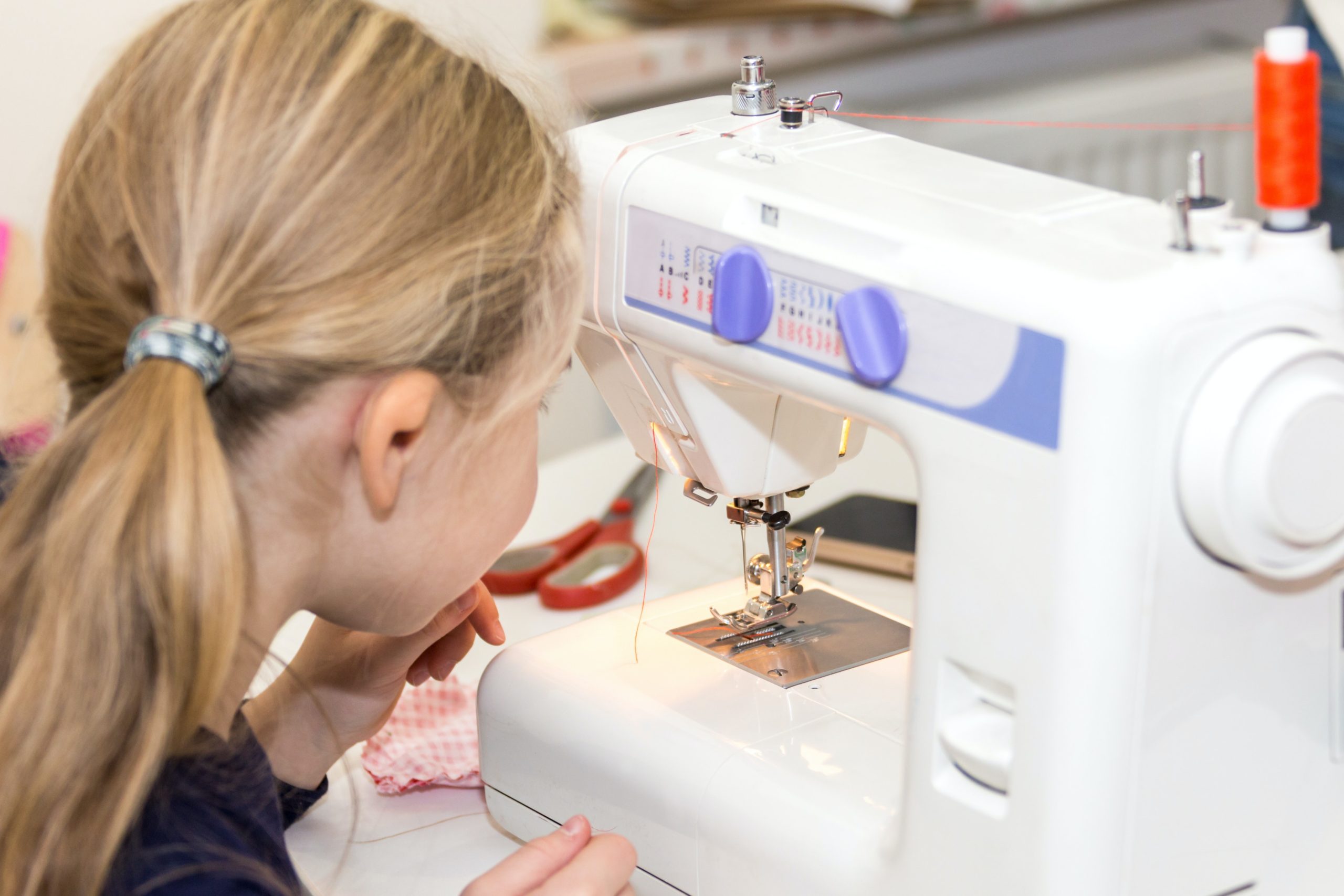 Read more about the article 7 BEST Sewing Machines for a 10-Year-Old in 2023