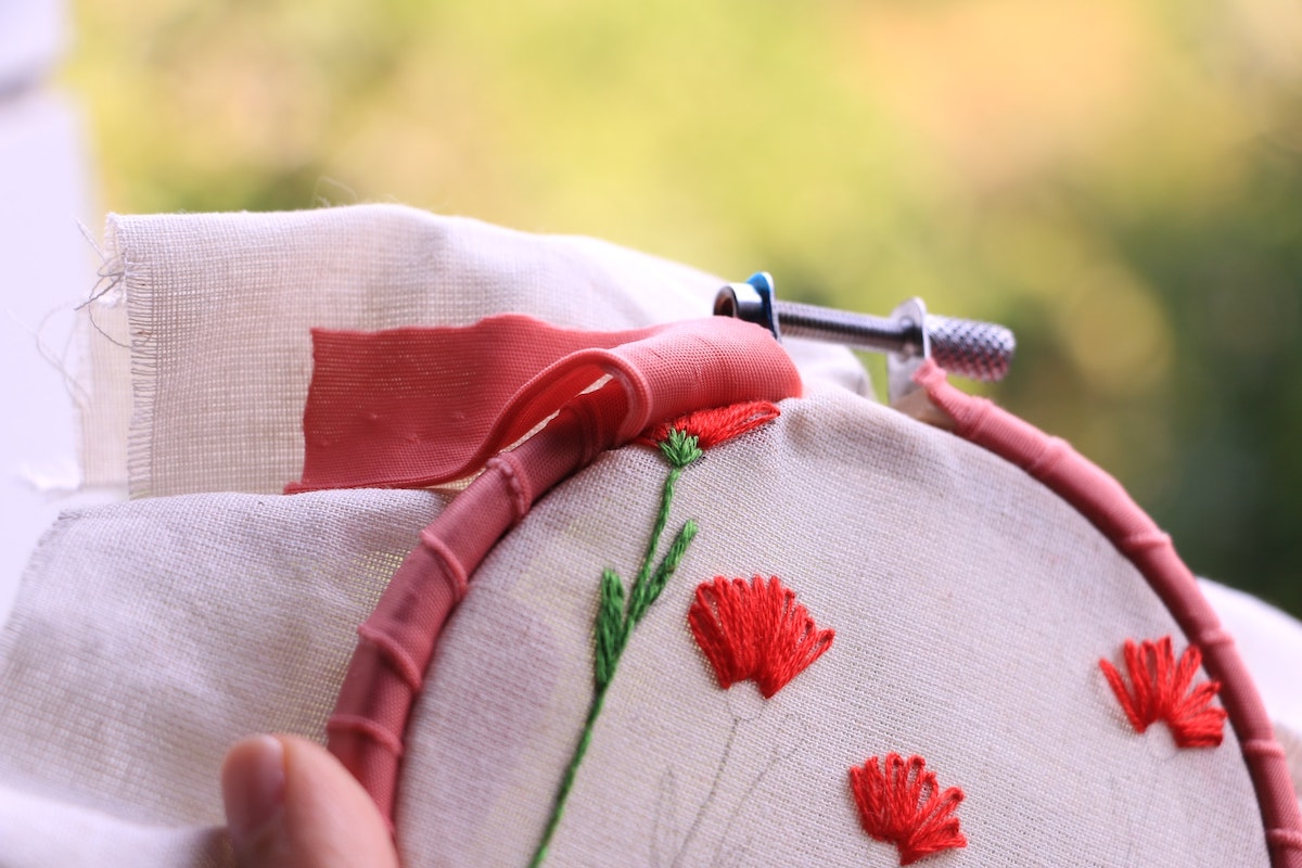 Read more about the article Can Sewing Machines Do Embroidery?