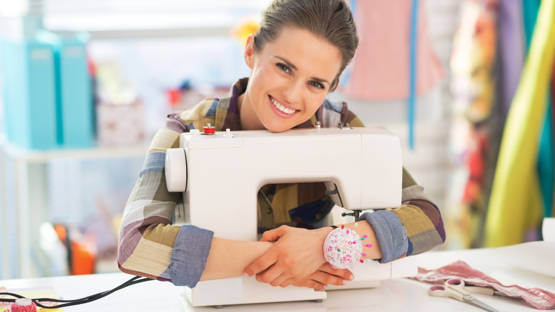 Read more about the article 13+ Sewing Machine Safety Rules to Help You Avoid Injury