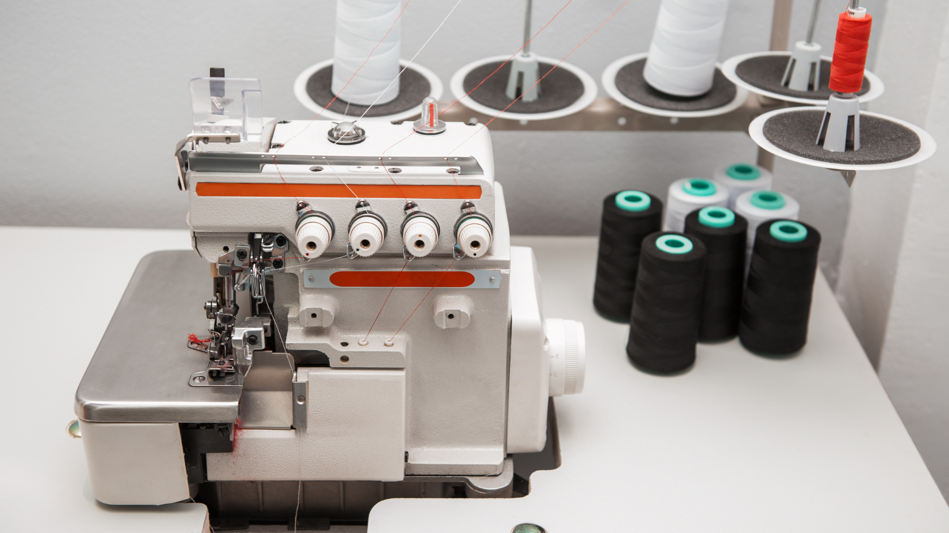 Read more about the article 3 BEST Industrial Sewing Machines in 2023
