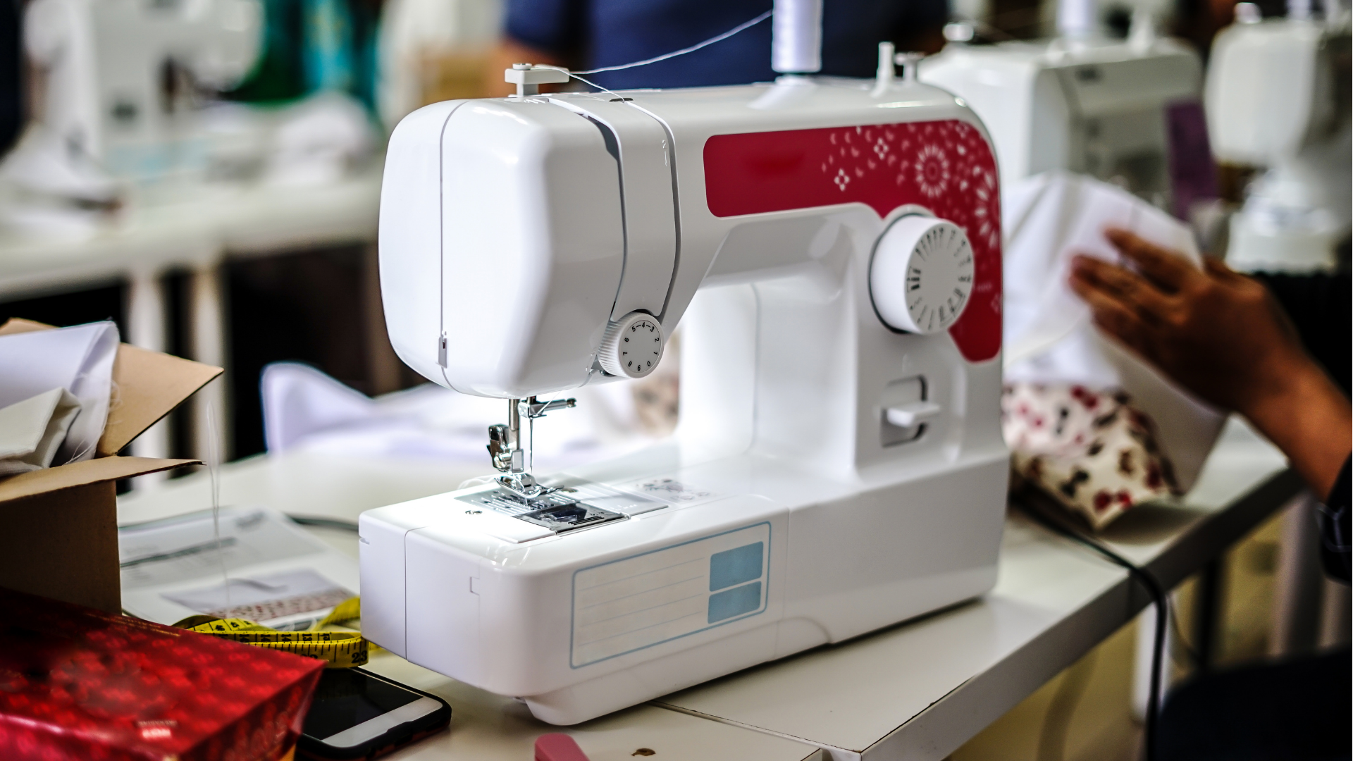 Read more about the article 5 BEST Sewing Machine Oils in 2023