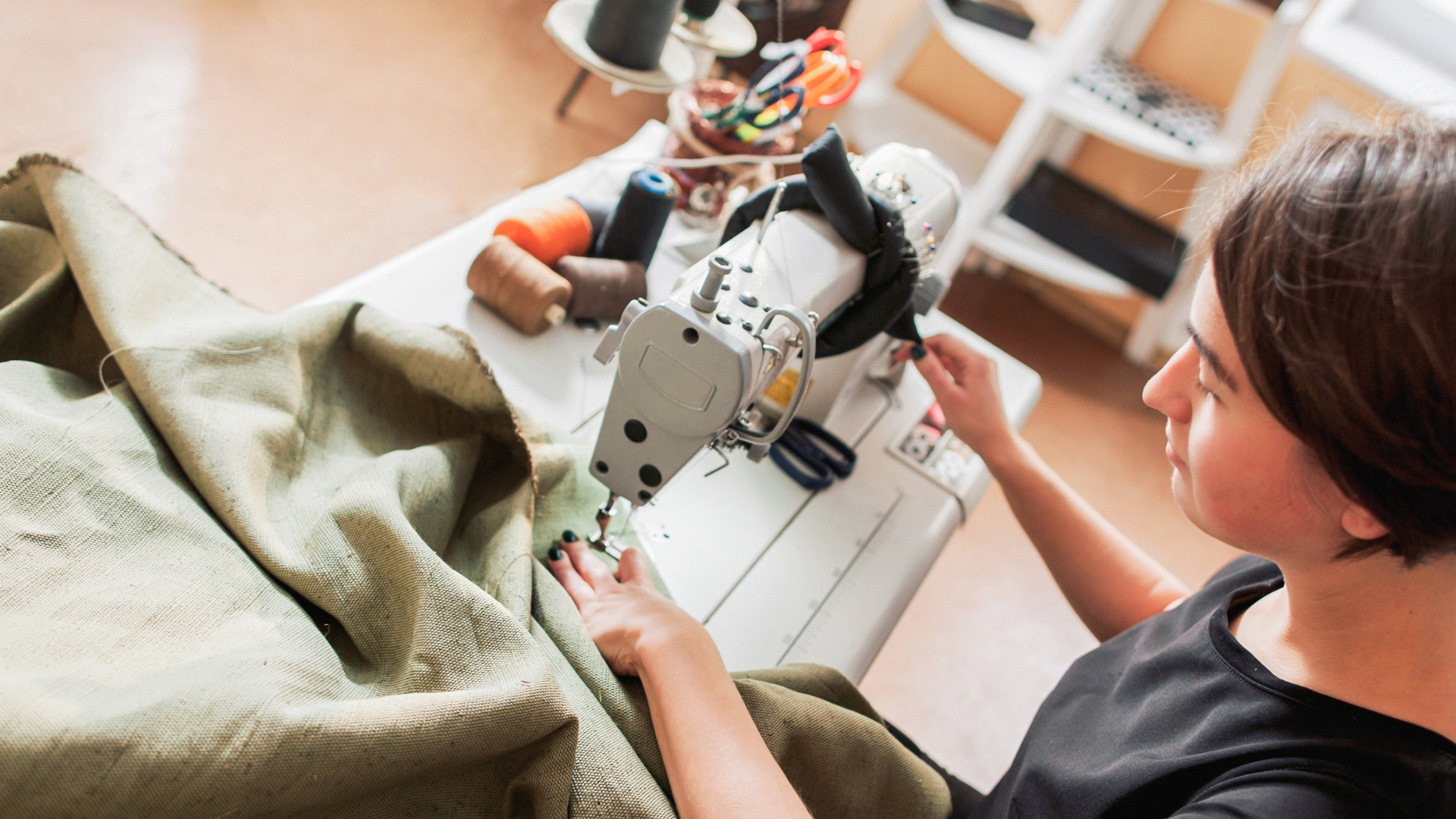 Read more about the article 3 BEST Sewing Machine For Upholstery in 2023